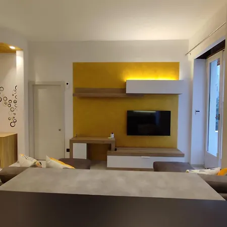 Homestay szállás Poliedra Milánó